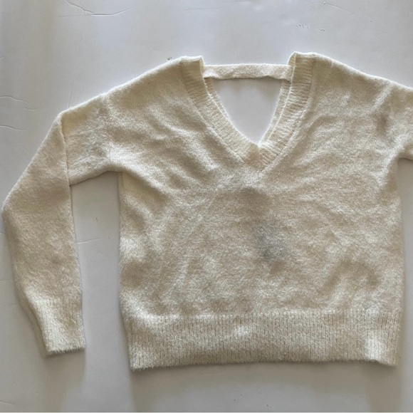 White V-Neck Fleece Jessica Simpson Knot Sweater - Picture 1 of 9